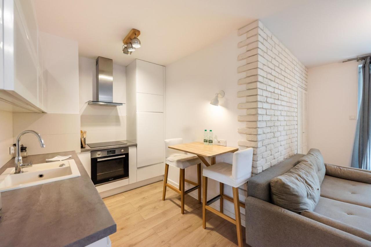 Sluzew Manhattan Place Apartment Warschau Exterior foto