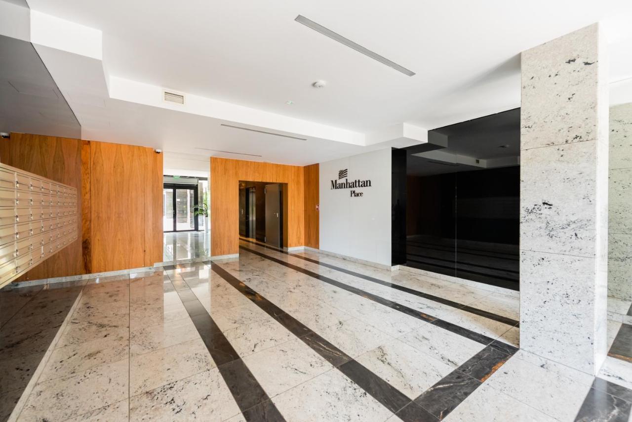 Sluzew Manhattan Place Apartment Warschau Exterior foto